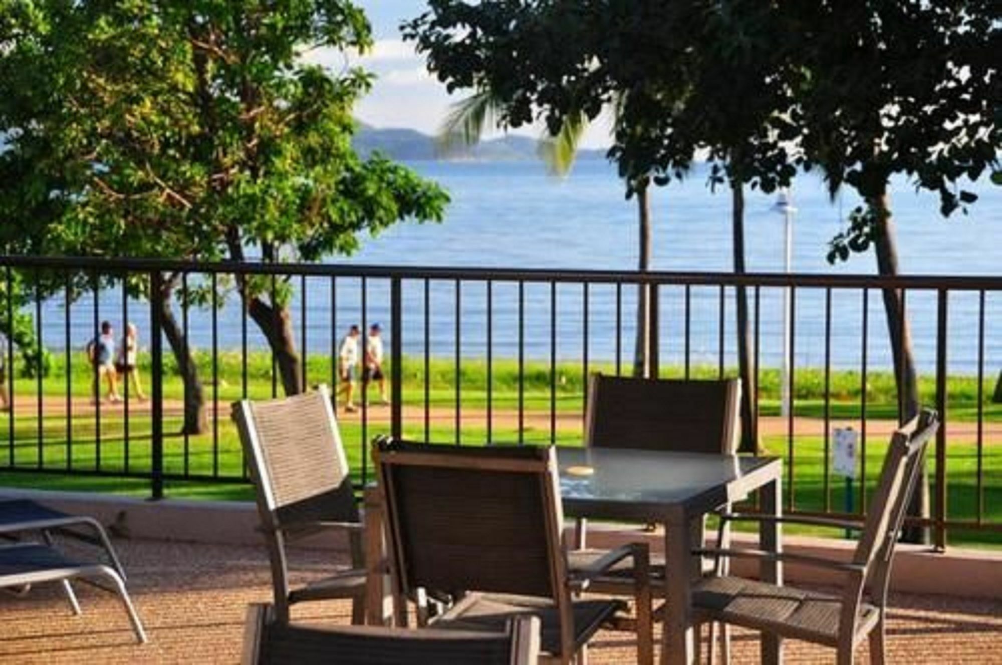 Waters Edge The Strand Townsville Kültér fotó